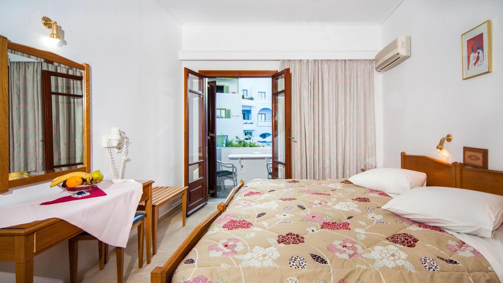 Irini'S Rooms Fteoura Kamári Buitenkant foto